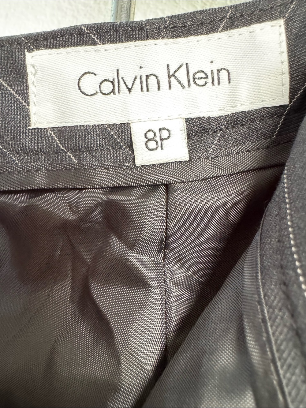 CALVIN KLEIN Pinstripe 2-Pc Gray Pant Suit Size 8P NWT $320 Retail - Picture 15 of 15